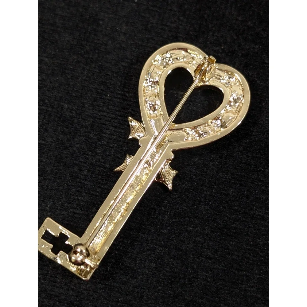 Christmas Heart Key‎ Brooch Pin Rhinestone Holly Red Green